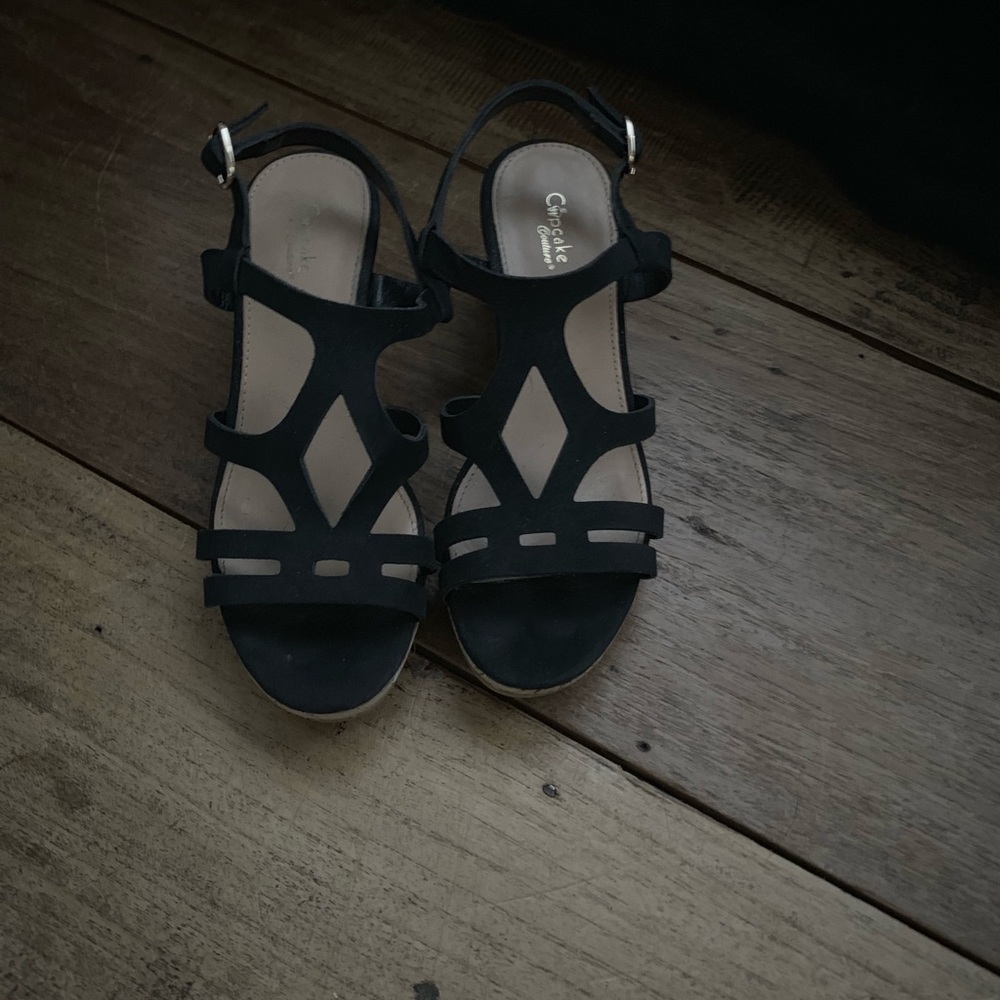 Girls Black Shoes-sandals